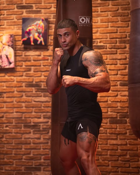 🔥 UN ESPACIO ENTERO PARA EL COMBATE Y EL RENDIMIENTO

En la zona Boxeo & MMA, cada movimiento cuenta. Aquí vienes para superarte, romper tus límites y trabajar tanto tu cuerpo como tu mente.
Entrena en un ambiente motivador, rodeado(a) de personas apasionadas que comparten tu misma determinación.
Este espacio ha sido diseñado para que cualquiera pueda expresarse plenamente en su entrenamiento, sea cual sea su nivel.

⏳ Apertura pronto en MÁLAGA – Únete a la comunidad On Air Fitness en la bio
#onairfitness #gimnasio #musculacion #fitness #comingsoon