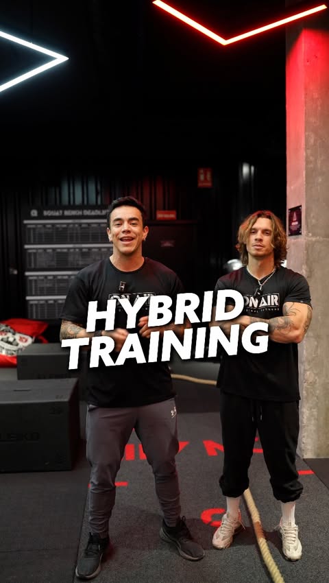 HYBRID TRAINING BY ON AIR ⚡️
Llega a nuestro feed una nueva serie de vídeos de entrenamientos híbridos donde fuerza, resistencia y potencia se unen.
 Activa tu cuerpo, calienta bien y prepárate para darlo todo en tu entrenamiento híbrido. 🔥

👉 Guarda este vídeo y úsalo antes de tu próximo entreno.

🔴 𝗦𝗣𝗢𝗥𝗧 I 𝗠𝗨𝗦𝗜𝗖 I 𝗗𝗘𝗦𝗜𝗚𝗡 🔴

#OnAirEspaña #Fitness #Deporte #Música #Diseño #OnAirFitness
