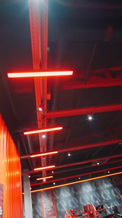 🔥 Bem-vindo ao espaço Hammer Strength 🔥
Aqui, não há compromissos: equipamento profissional pensado para desempenho puro.
Quer sejas principiante ou atleta avançado, cada máquina foi concebida para te ajudar a superar os teus limites.

📍 Vem experimentar a referência mundial em treino de força… em breve no teu ON AIR Fitness Braga.