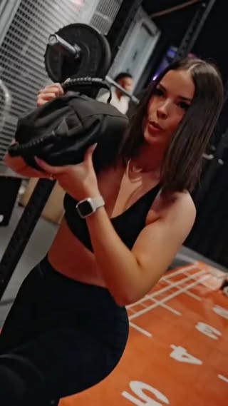 ⚡ HYBRID TRAINING – TREINO SEM LIMITES ⚡
Um espaço concebido para combinar força, cardio, explosão e agilidade.
Corda, box jump, kettlebell, trenó… tu decides 💥
📍 Descobre o espaço Hybrid Training no teu ON AIR Fitness Braga

Abertura em breve – Inscreve-te pelo link da bio 📲